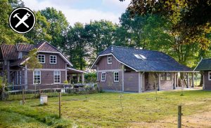 Douglas Houten woonhuis met gastenverblijf in Heerle gerealiseerd door Henk Bennink Exclusieve Houtbouw